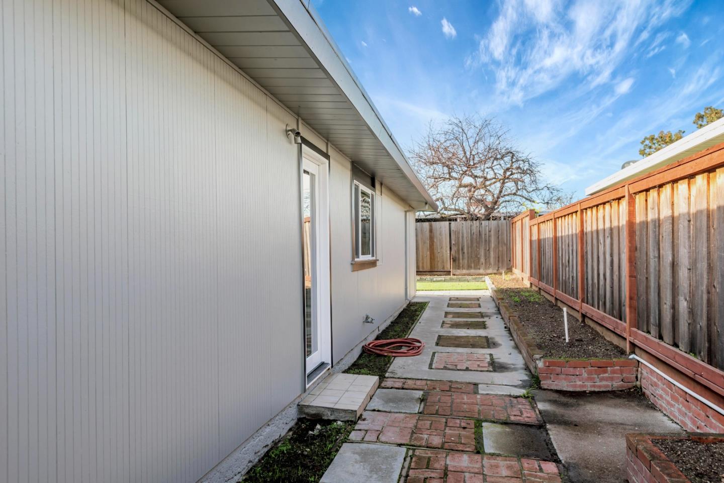 1033 Egret ST