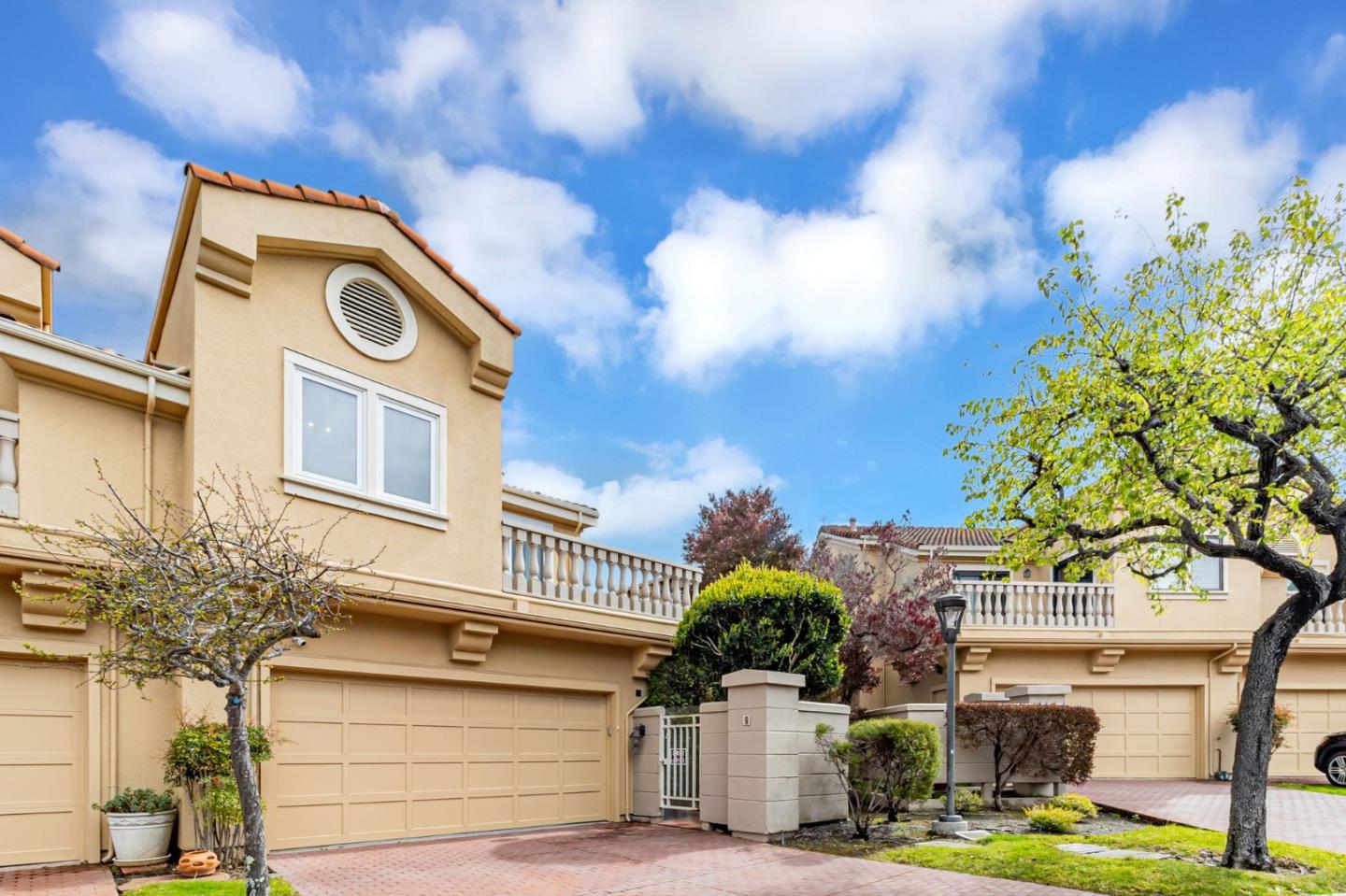 9 Bellflower LN