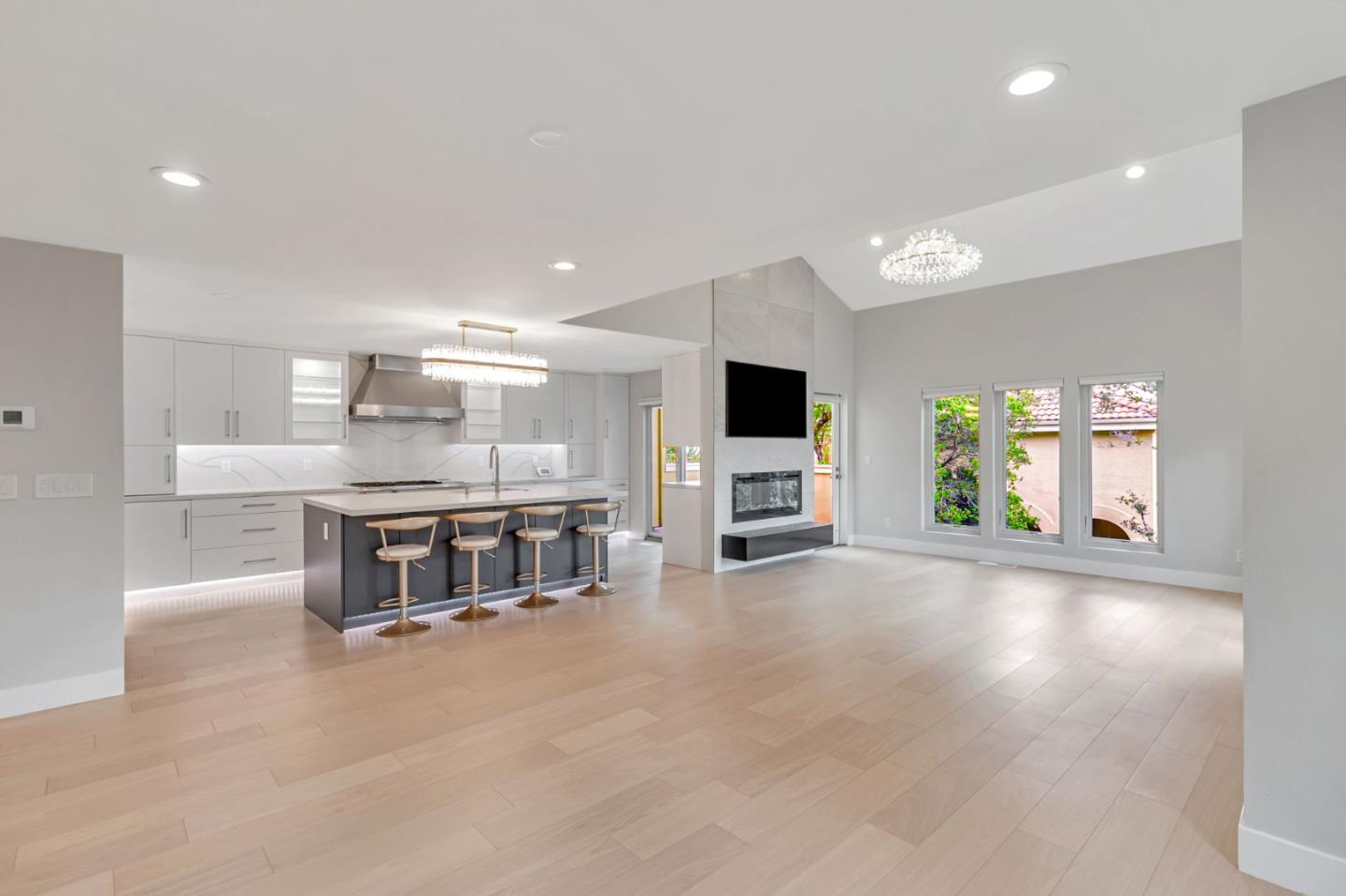 9 Bellflower LN