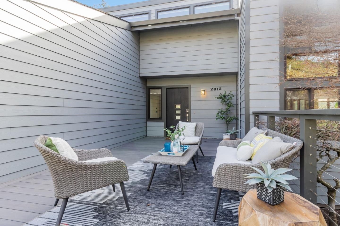 2813 Alhambra DR