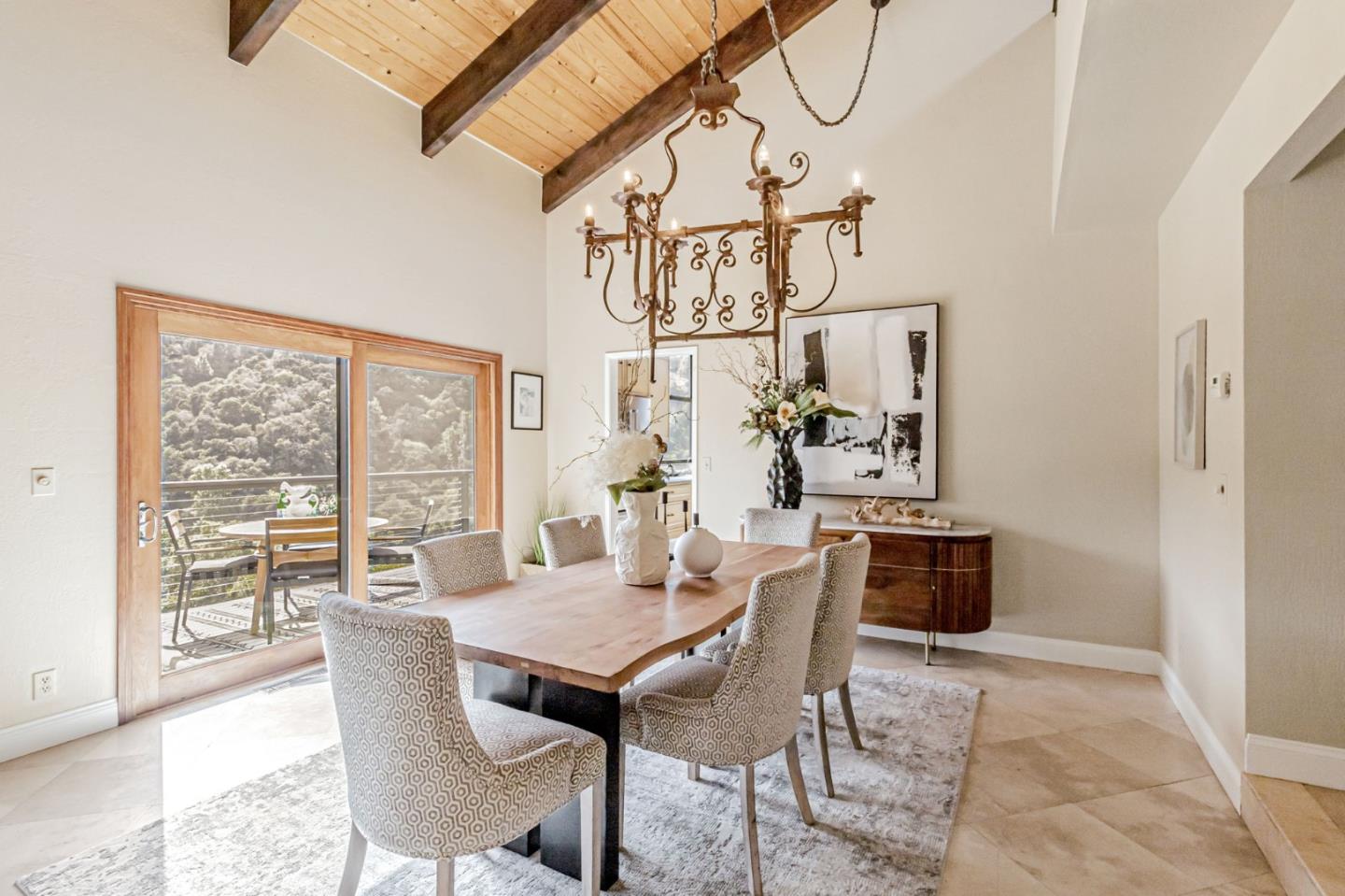 2813 Alhambra DR