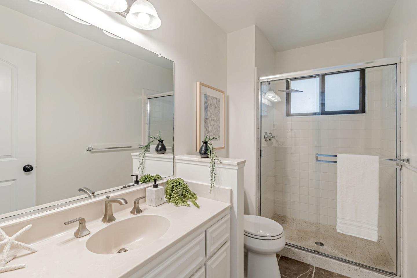 2813 Alhambra DR