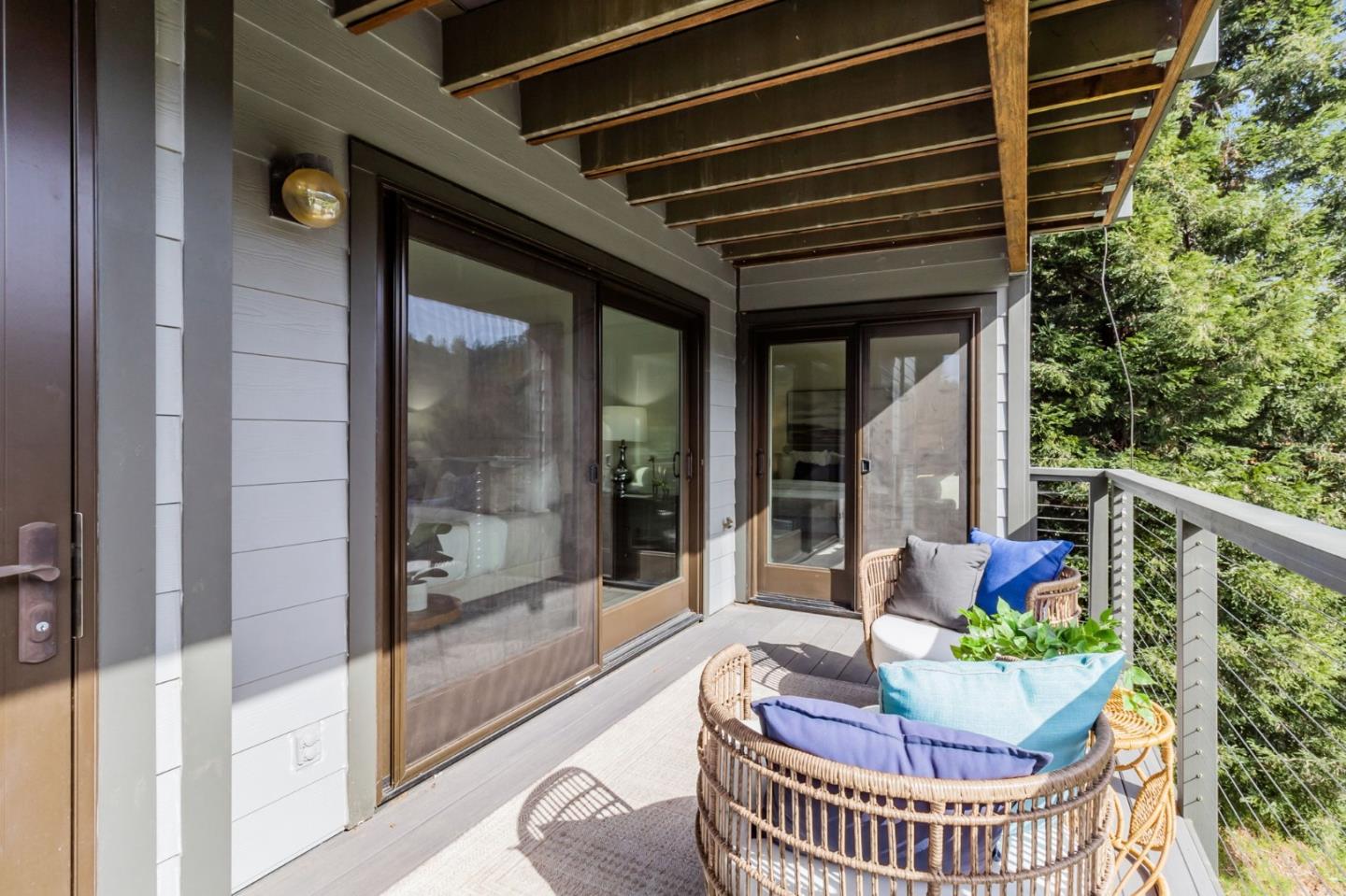 2813 Alhambra DR