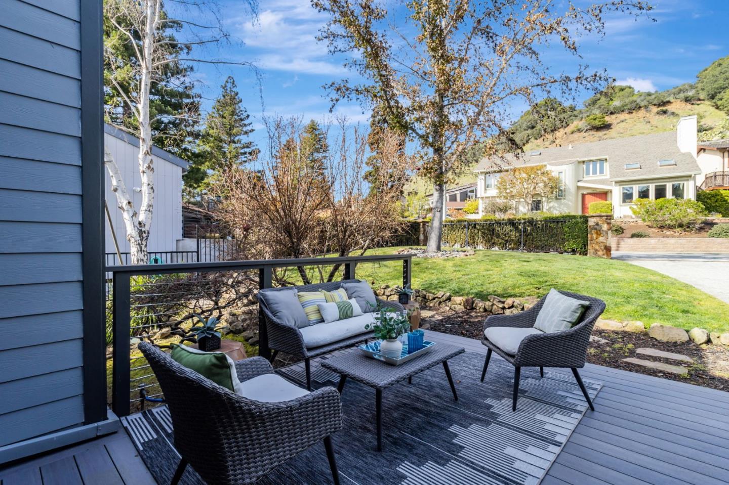 2813 Alhambra DR