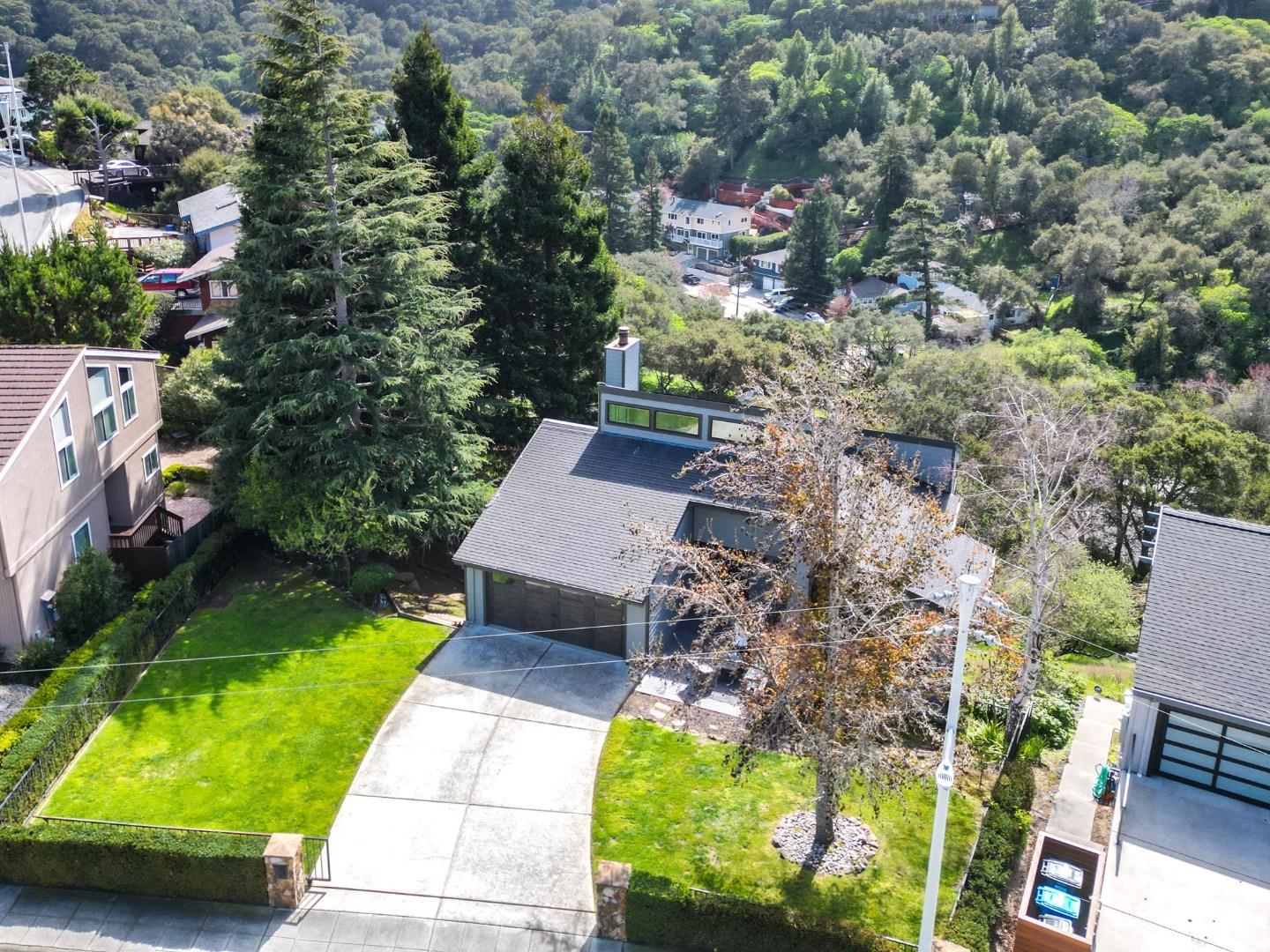 2813 Alhambra DR