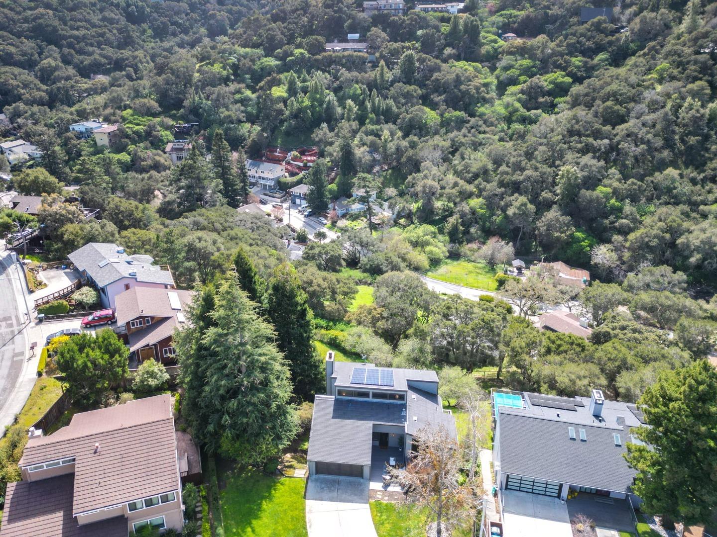 2813 Alhambra DR