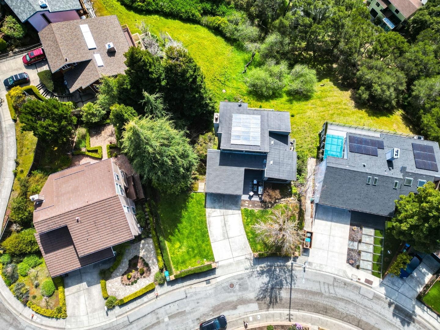 2813 Alhambra DR