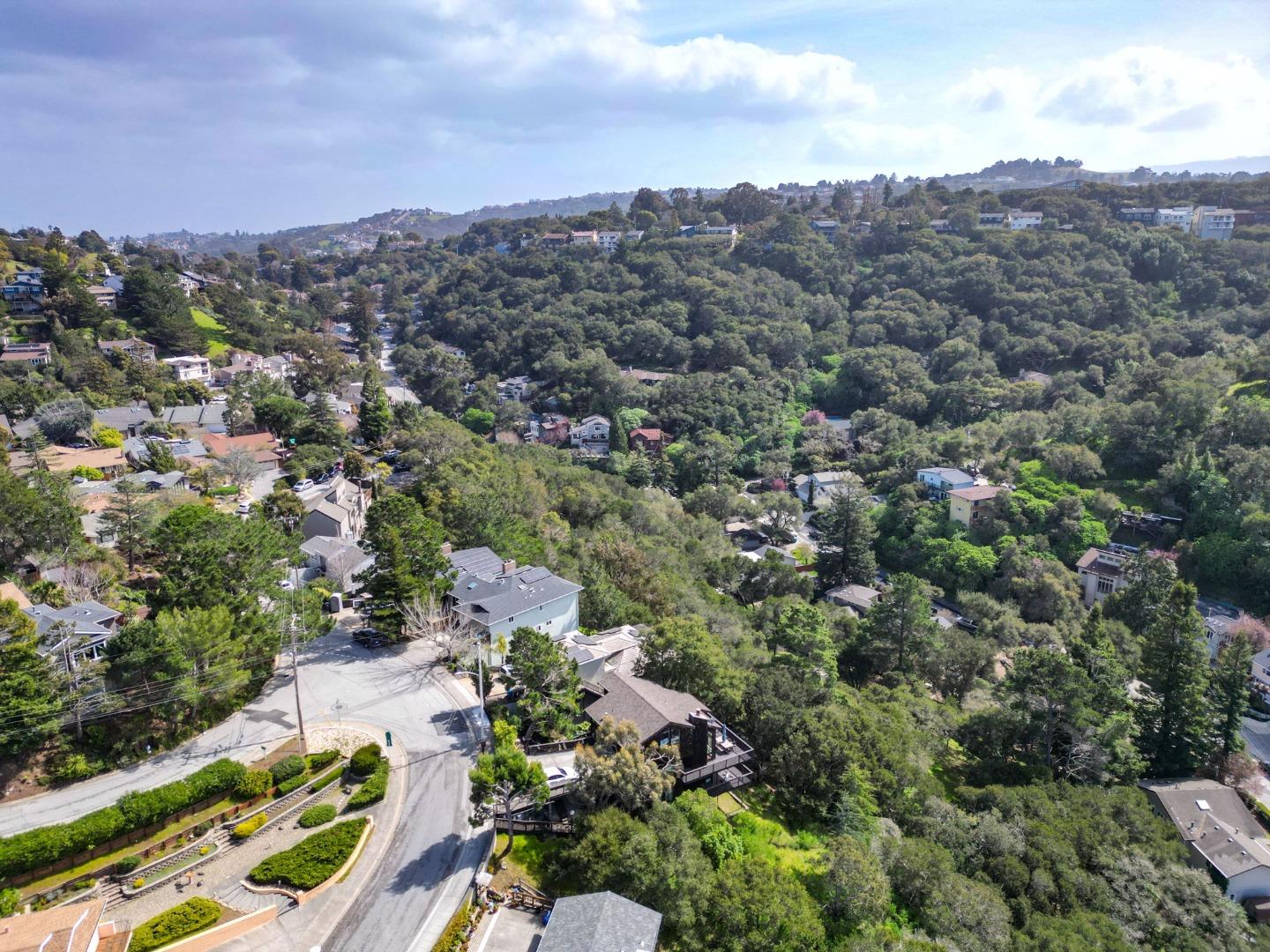 2813 Alhambra DR