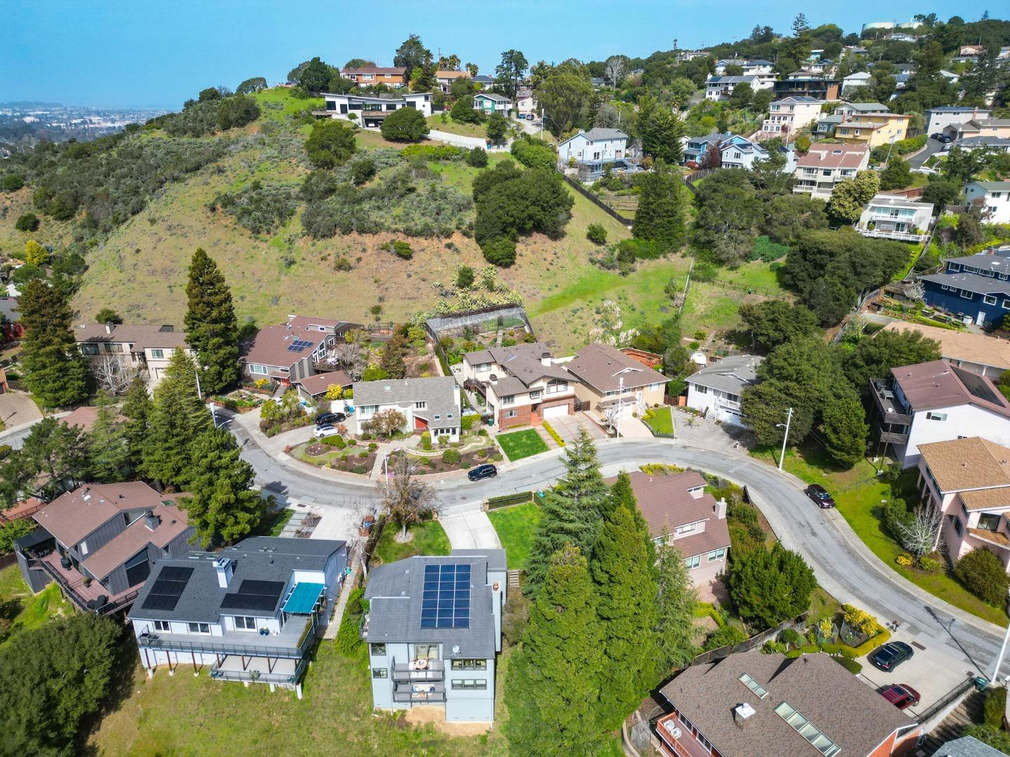 2813 Alhambra DR