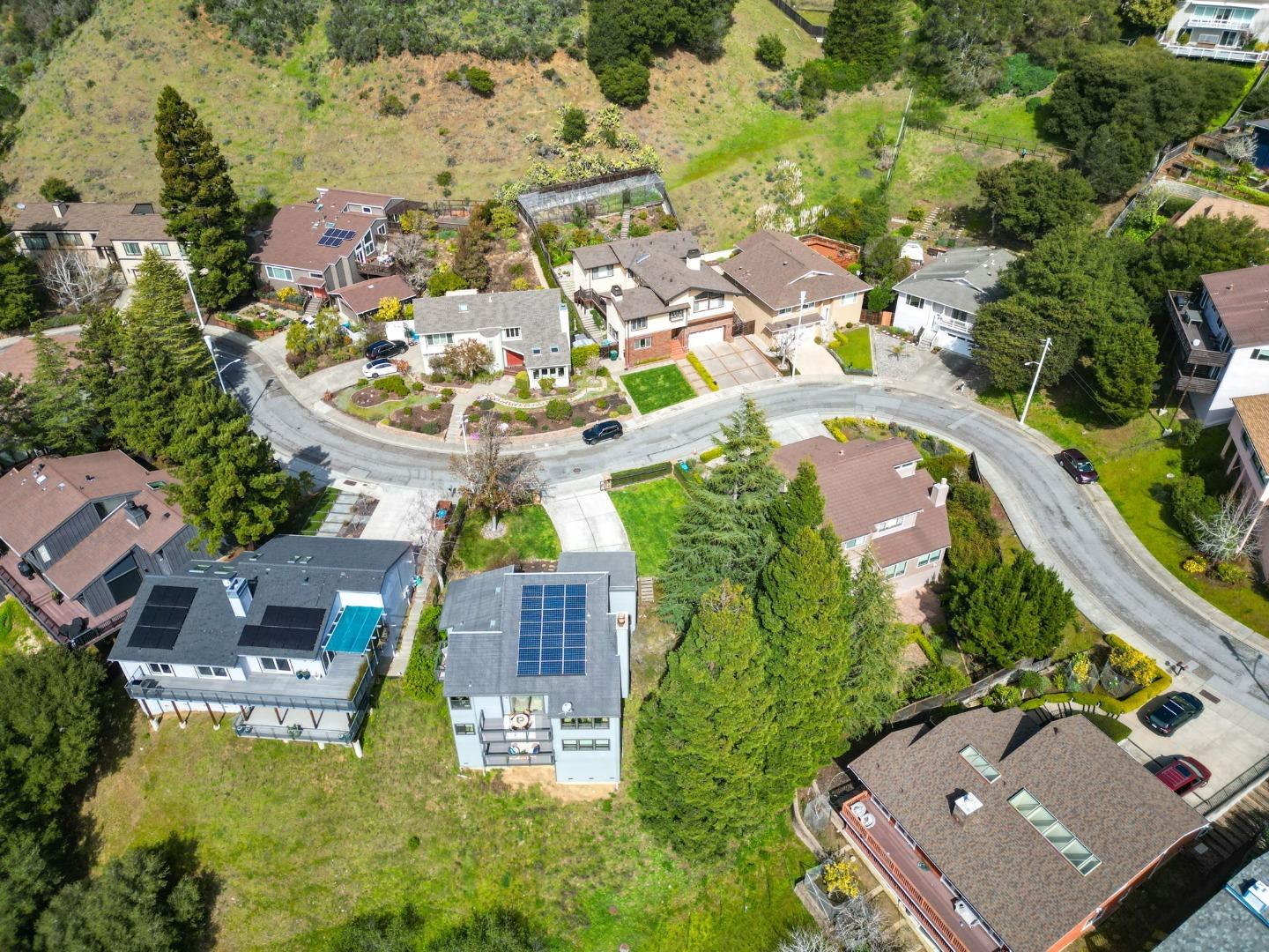 2813 Alhambra DR