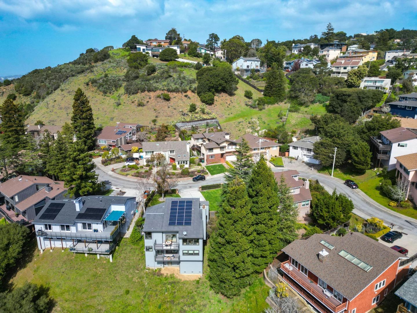 2813 Alhambra DR