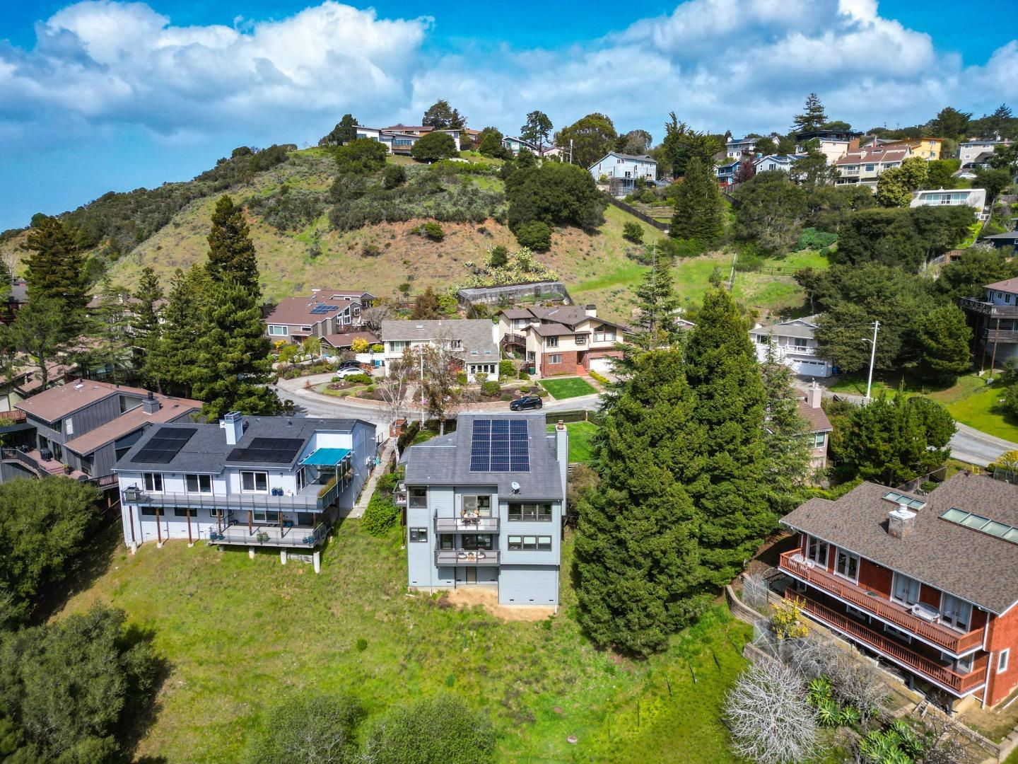 2813 Alhambra DR