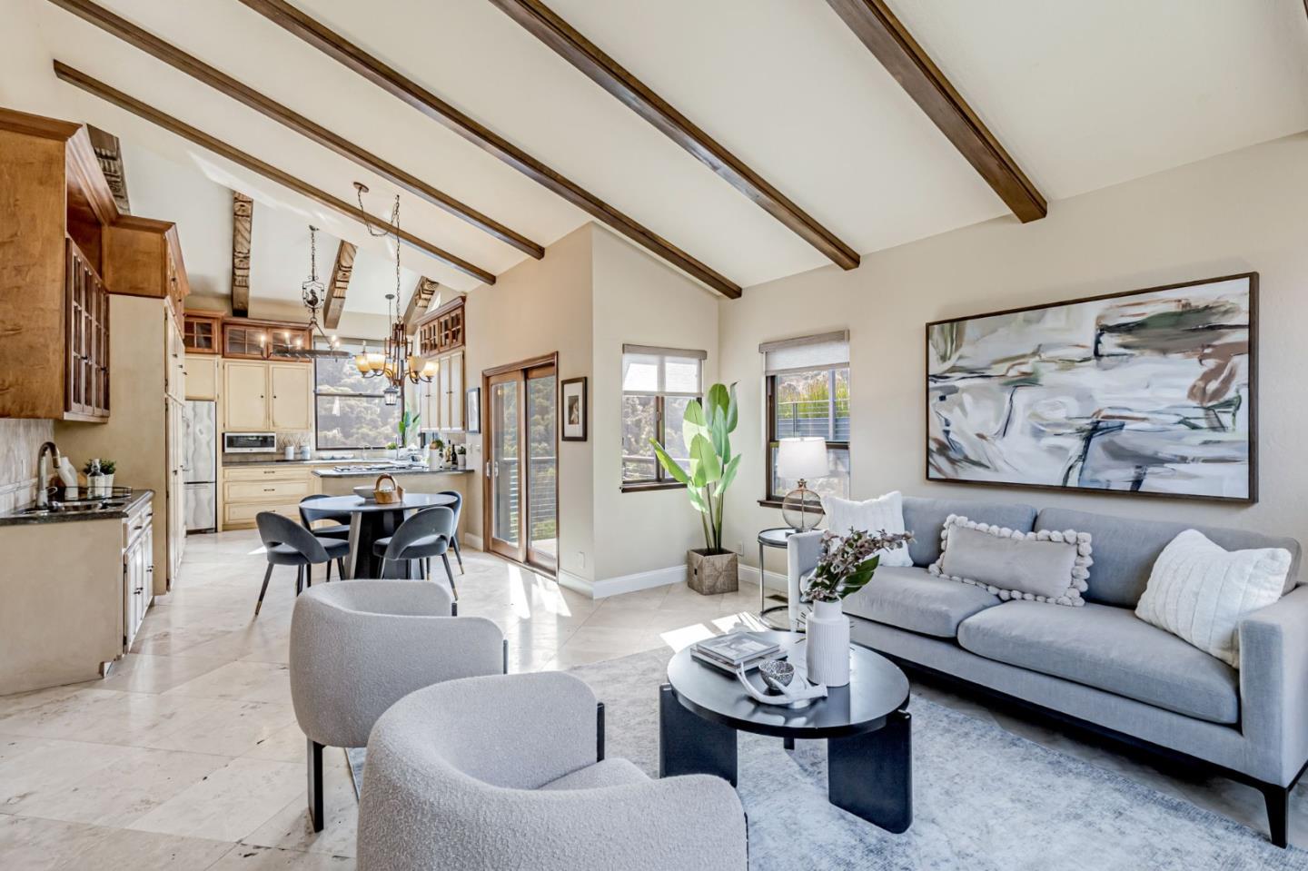 2813 Alhambra DR