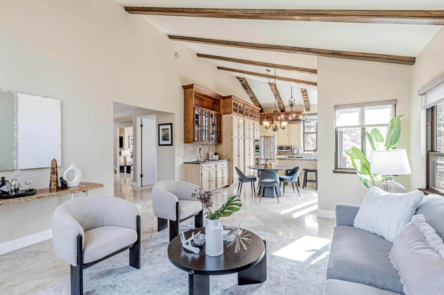 2813 Alhambra DR