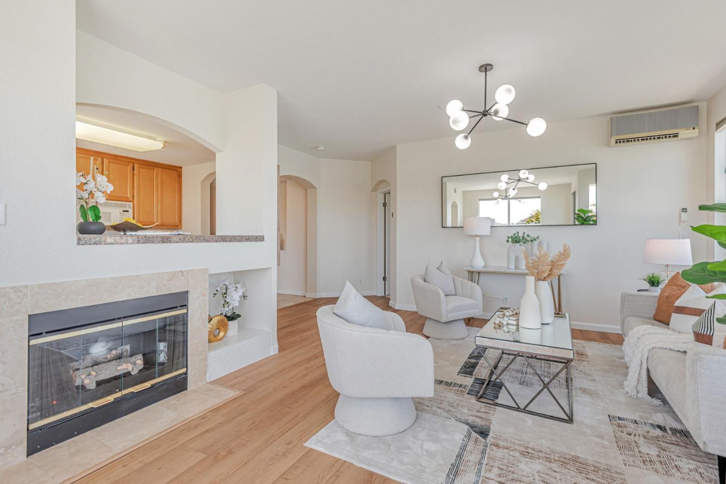 1000 Davit LN 126