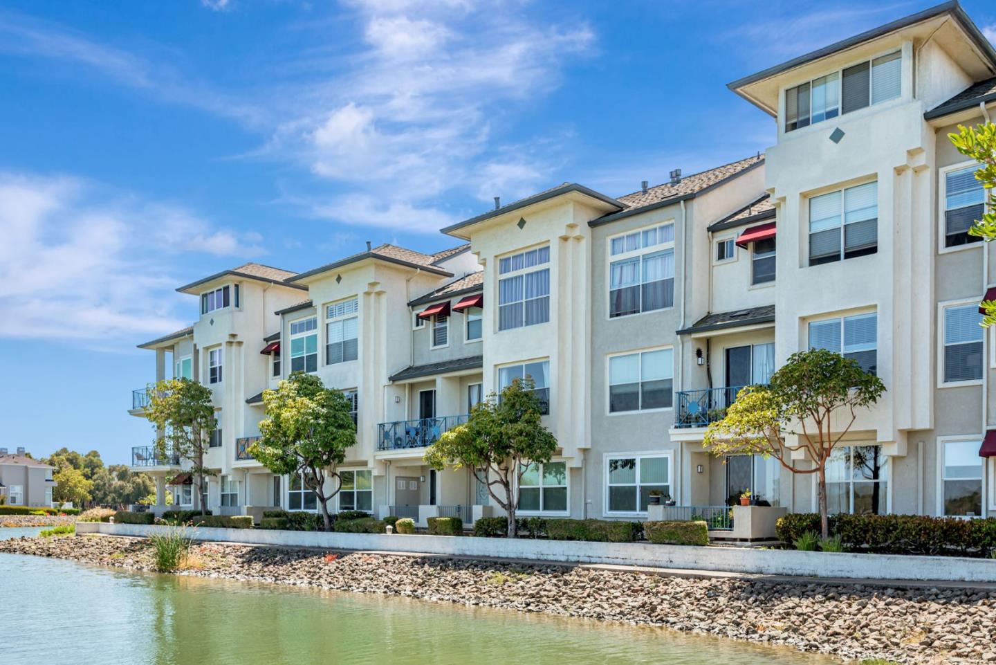 1000 Davit LN 126