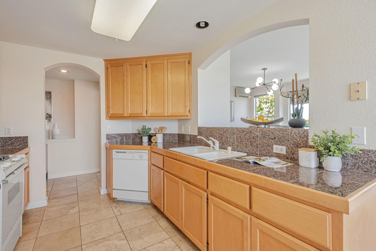 1000 Davit LN 126