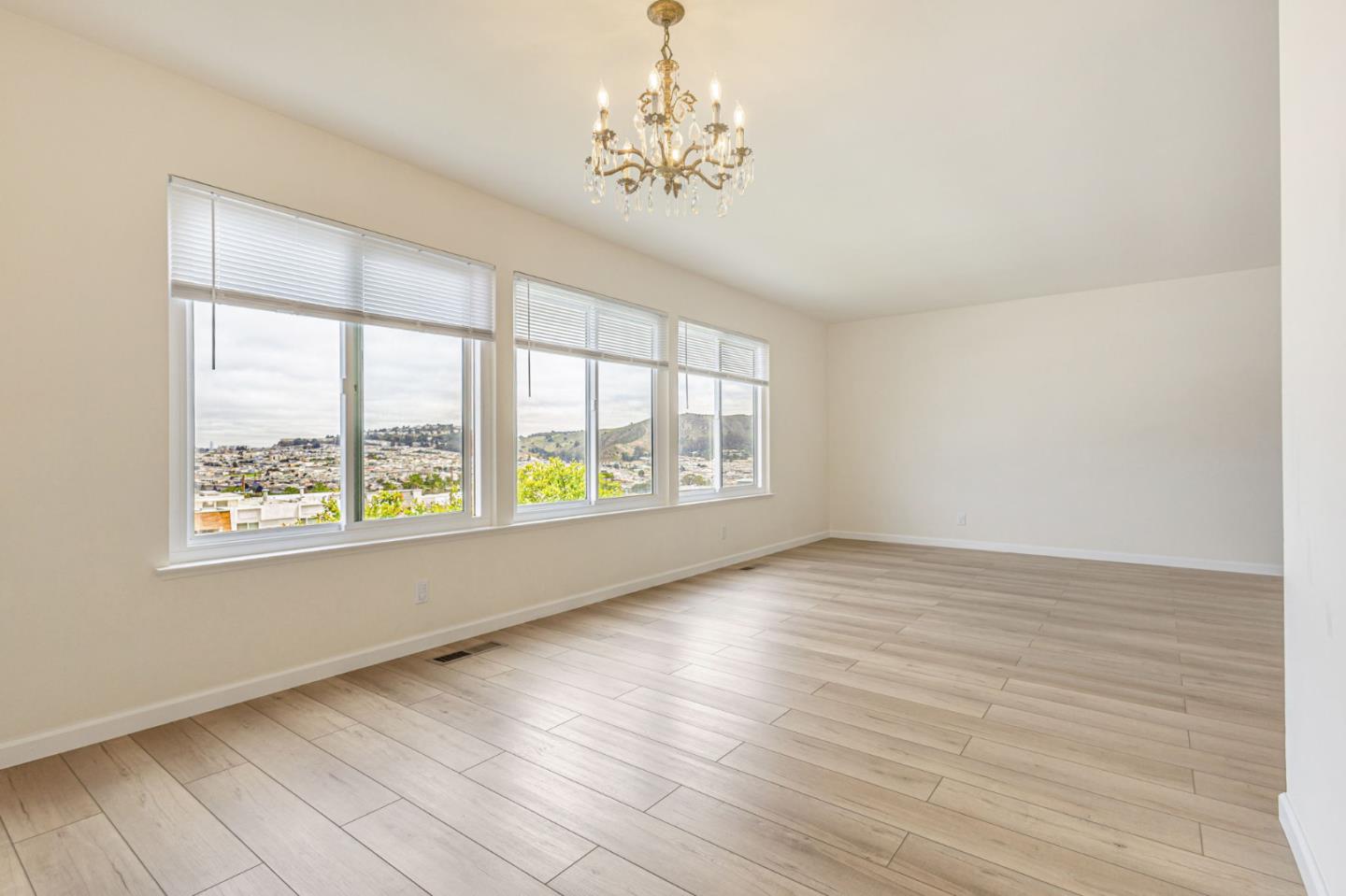 36 Saint James Court