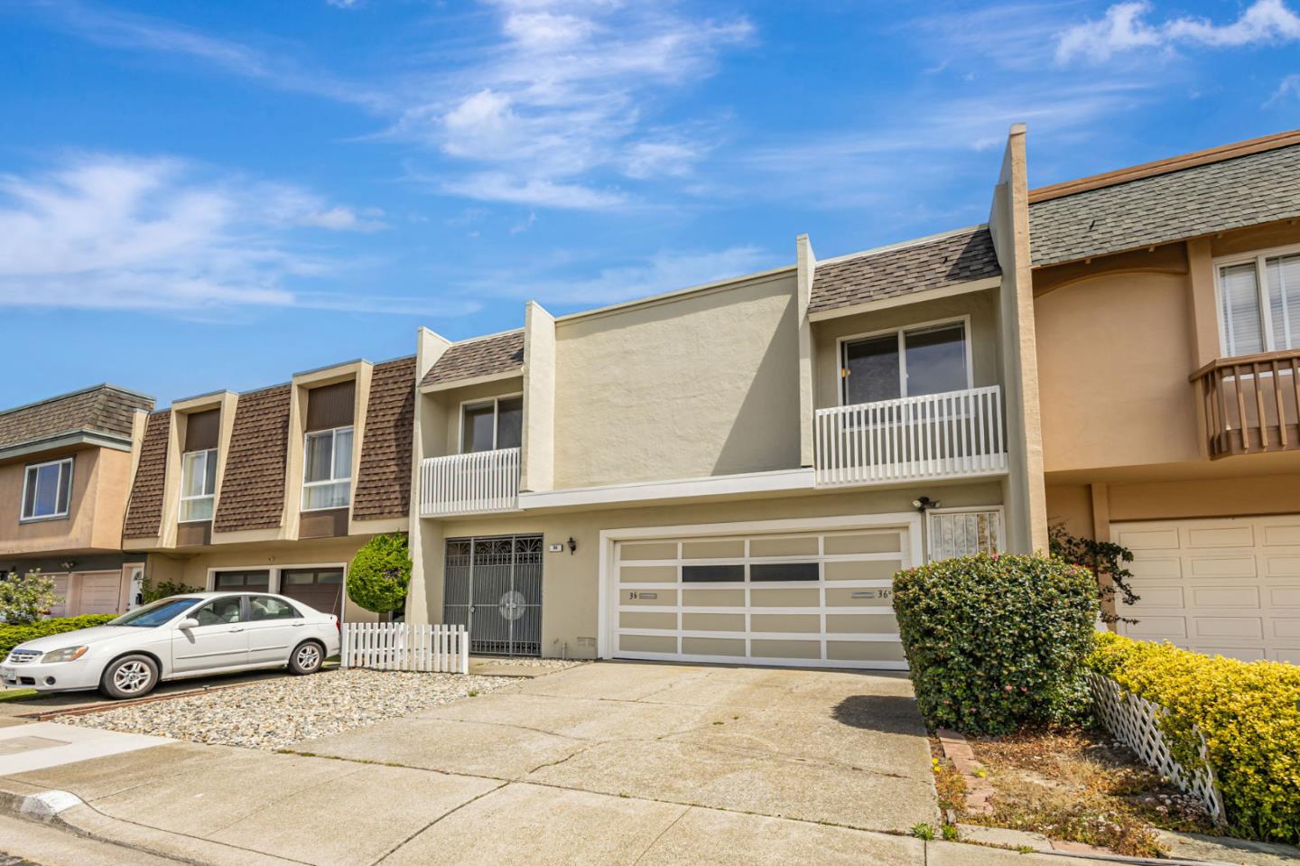 36 Saint James Court