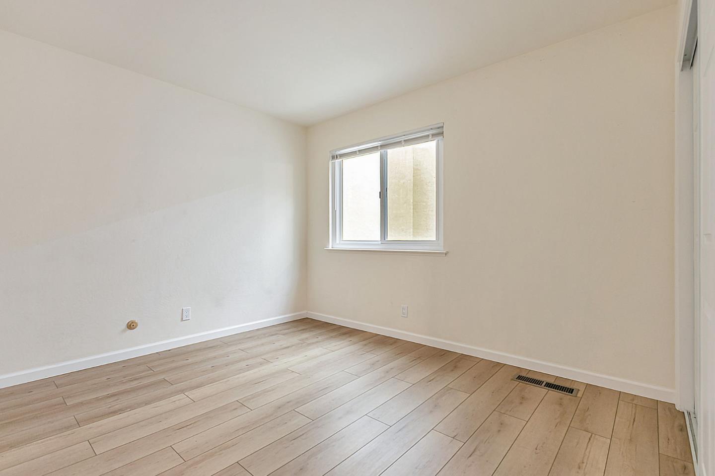 36 Saint James Court