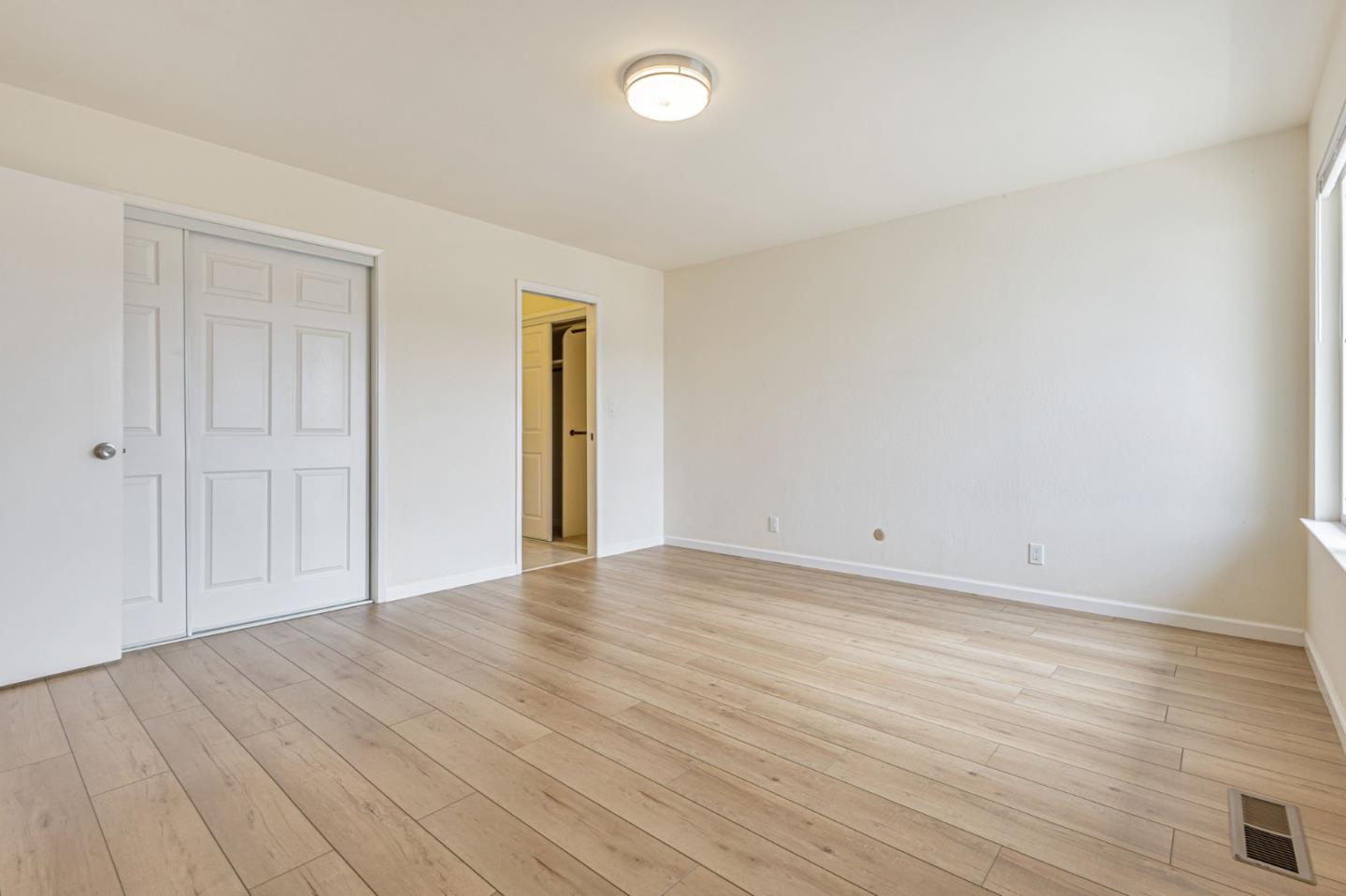 36 Saint James Court