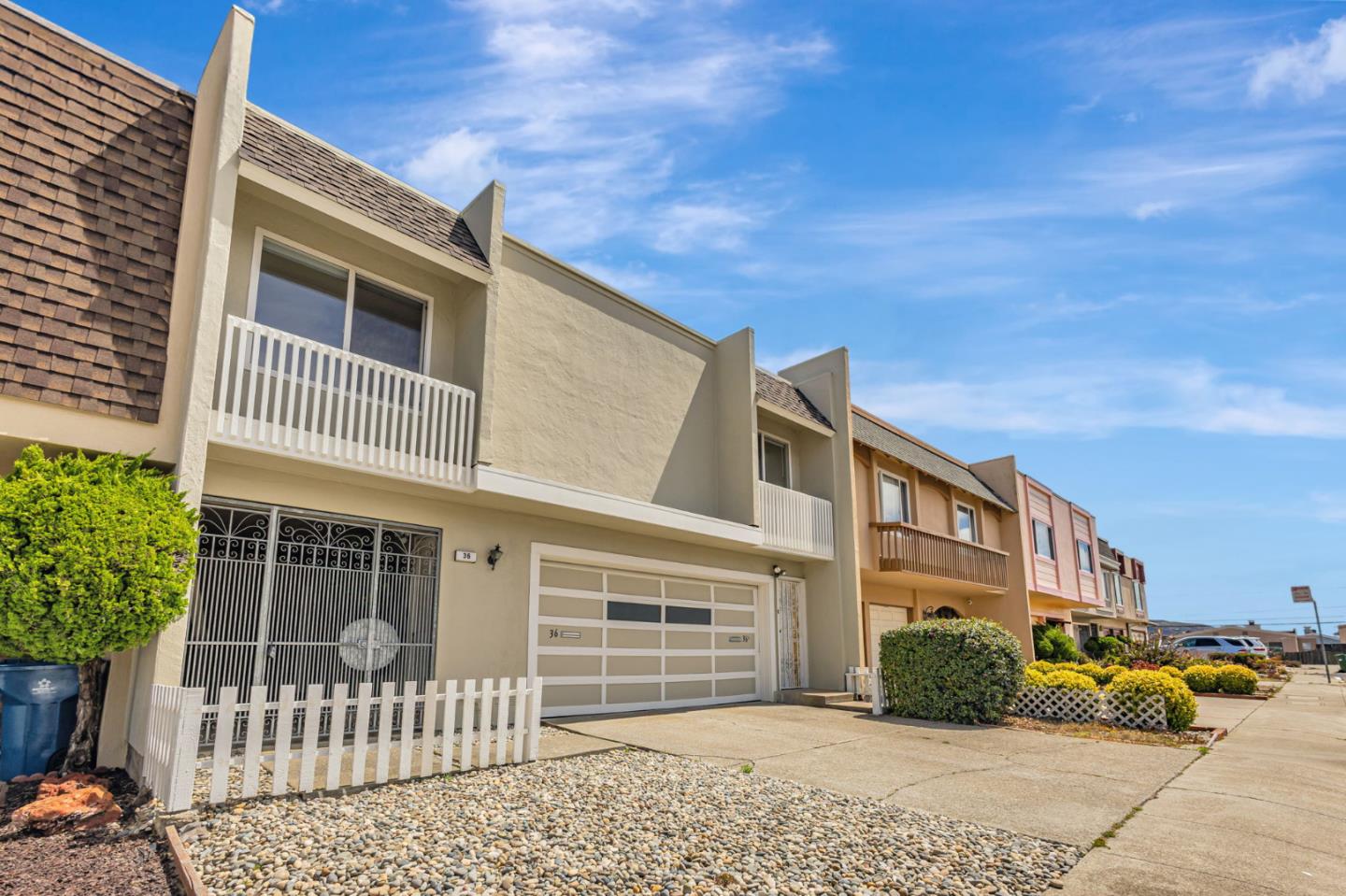 36 Saint James Court