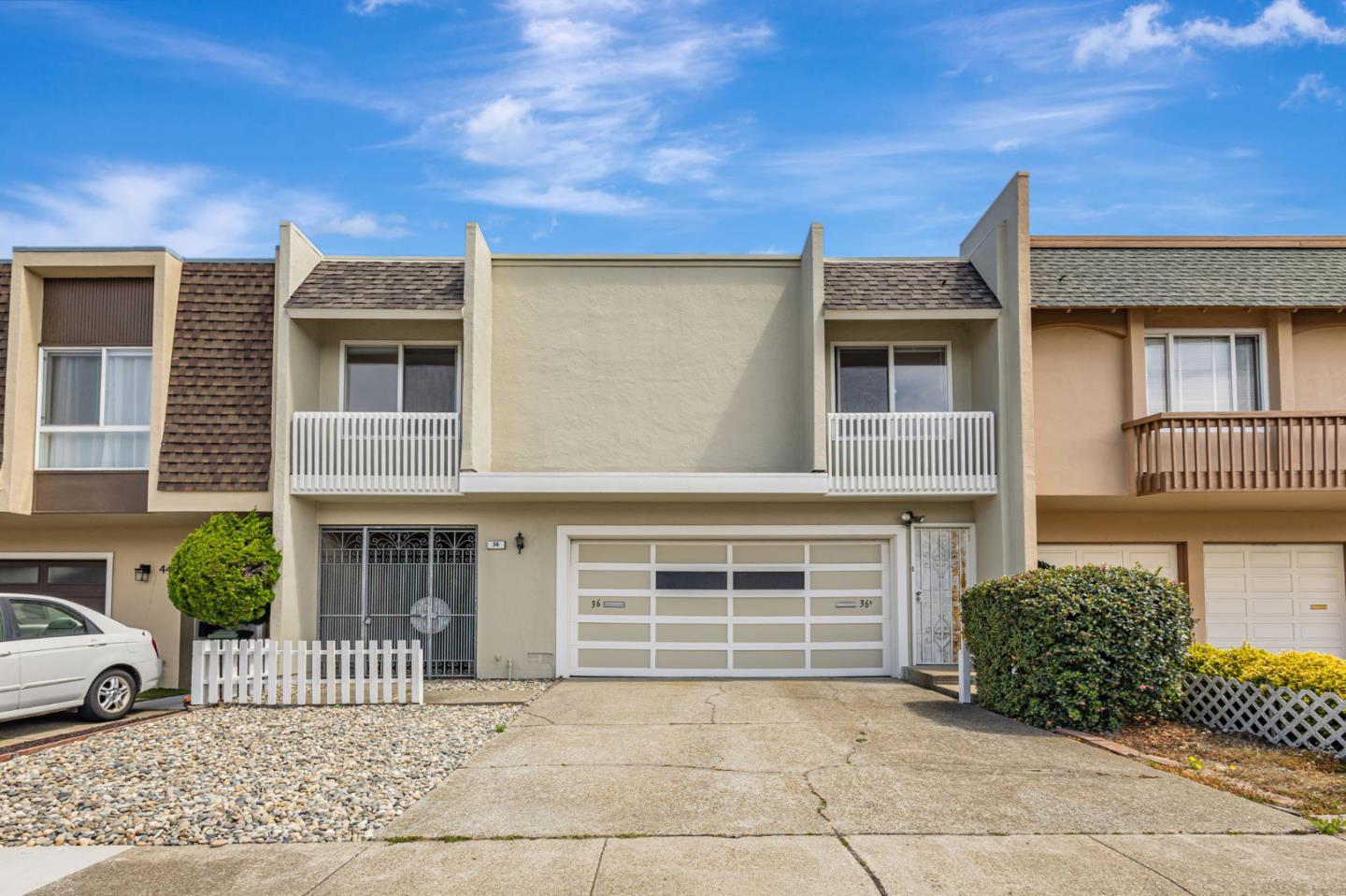 36 Saint James Court