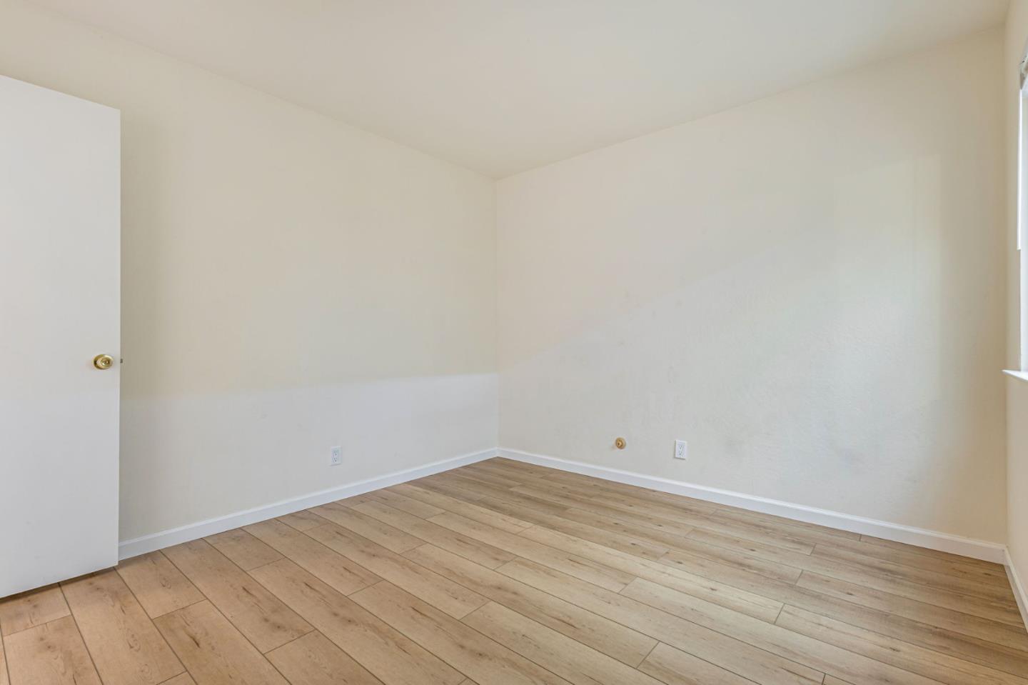 36 Saint James Court