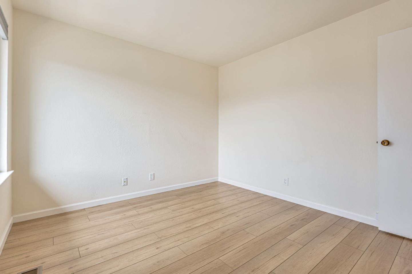 36 Saint James Court