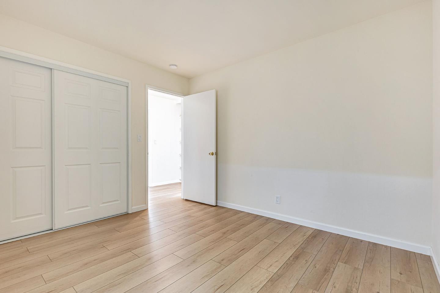 36 Saint James Court