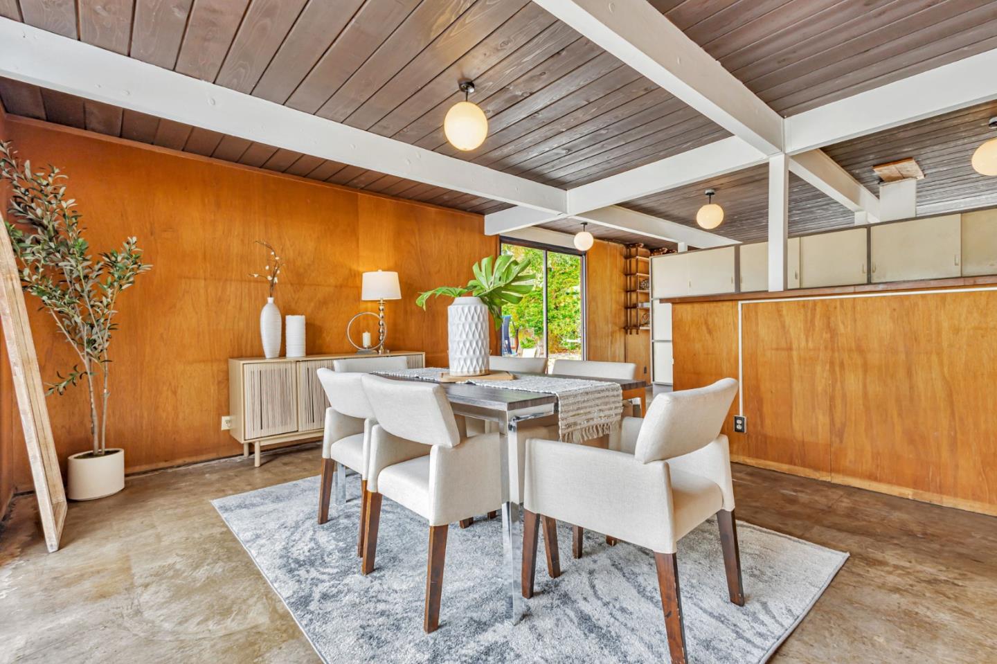 30 White Plains Court