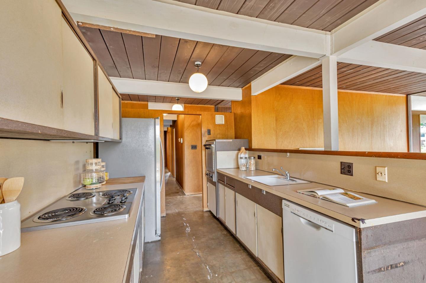 30 White Plains Court