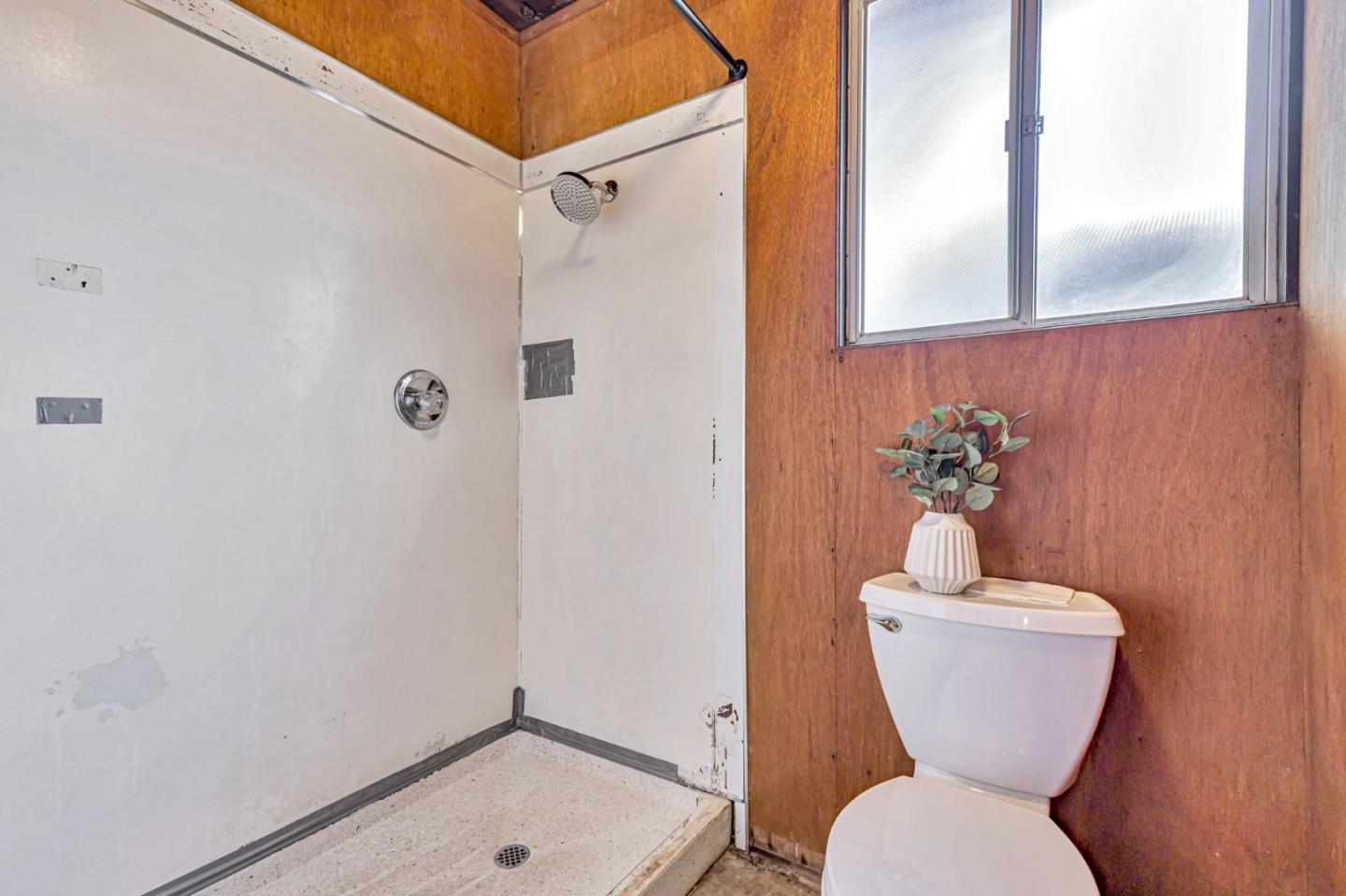 30 White Plains Court