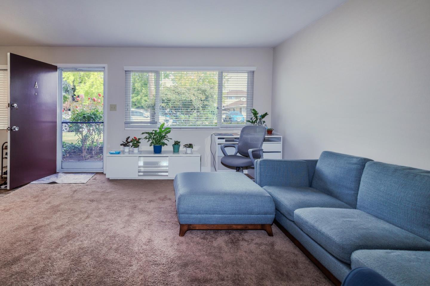 94 East 39th Avenue