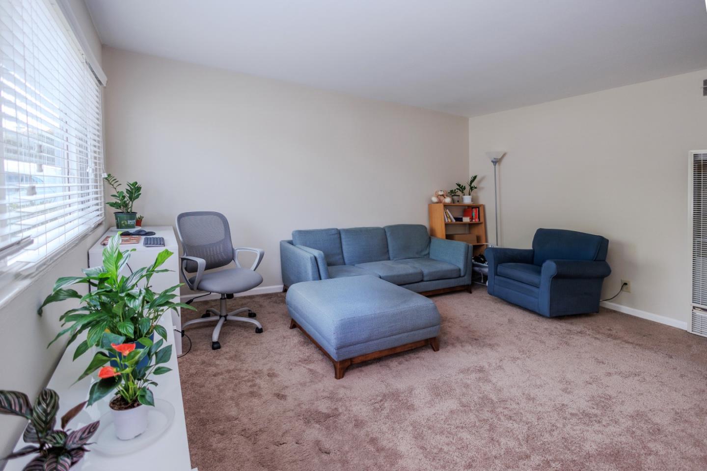 94 East 39th Avenue