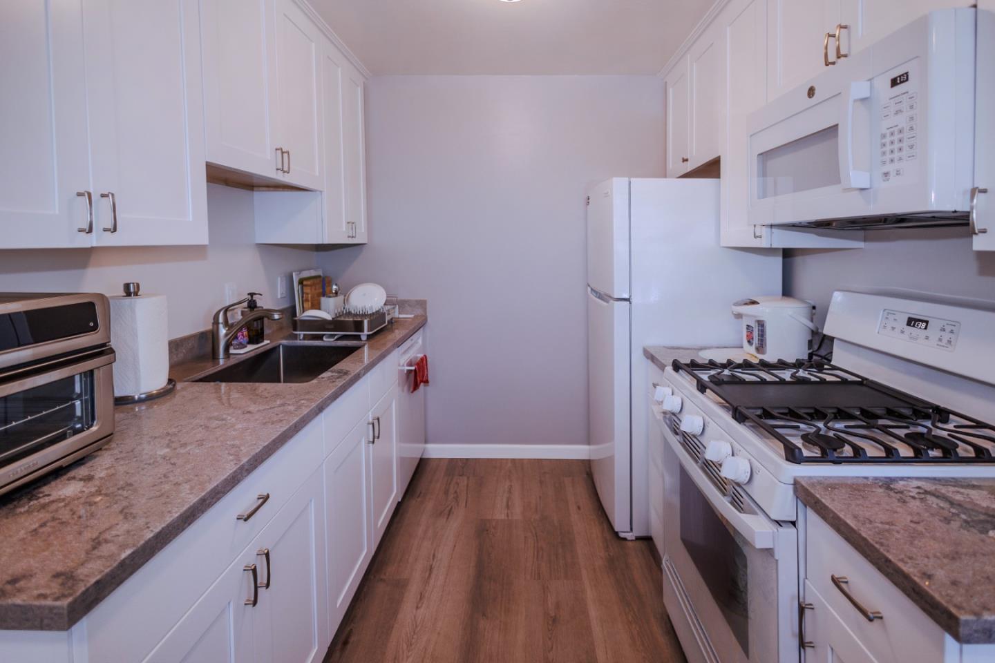 94 East 39th Avenue