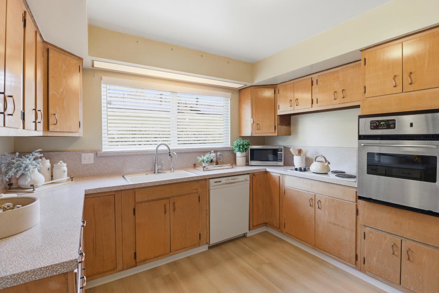 1001 Maywood Drive