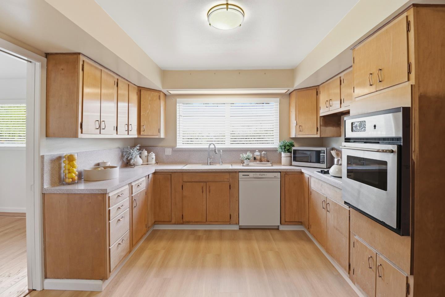1001 Maywood Drive