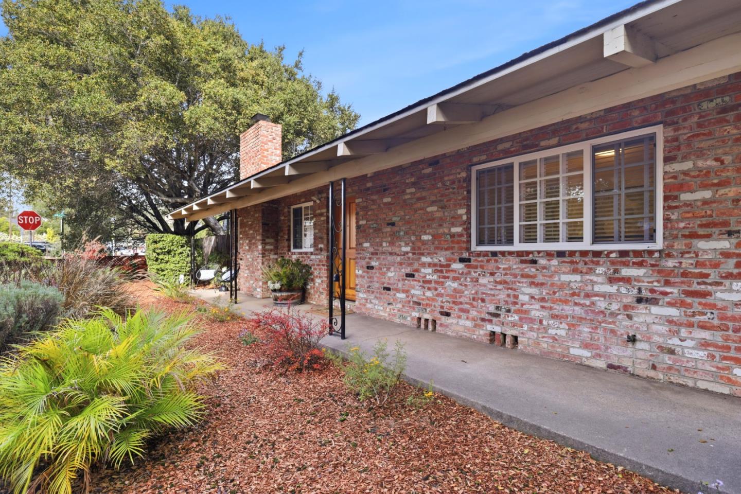 1001 Maywood Drive