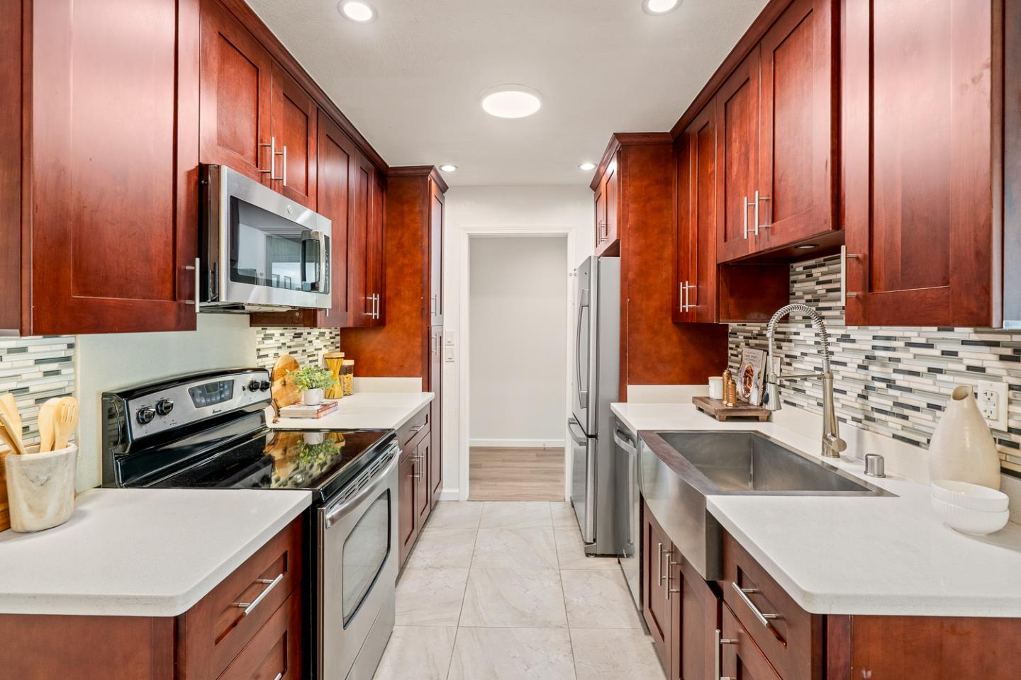 1031 Cherry Avenue 29