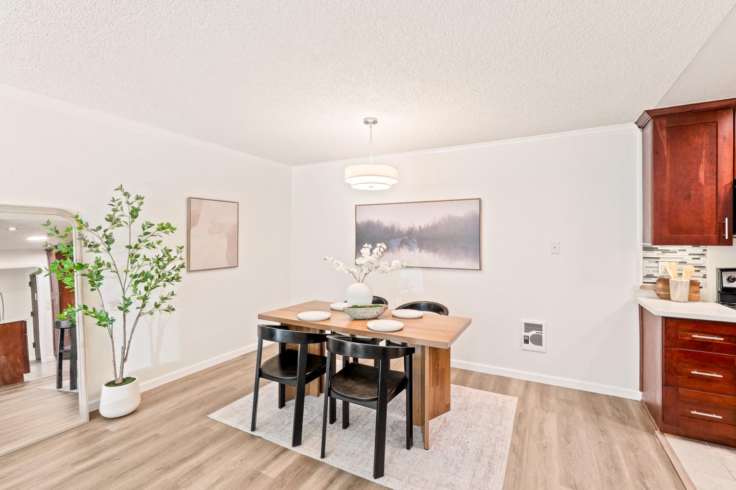 1031 Cherry Avenue 29