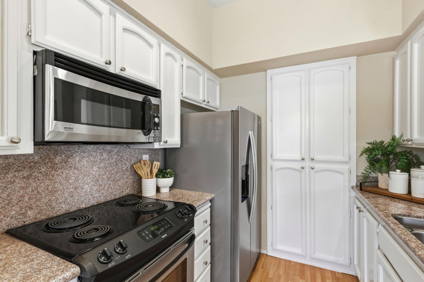 1644 Vista Del Sol