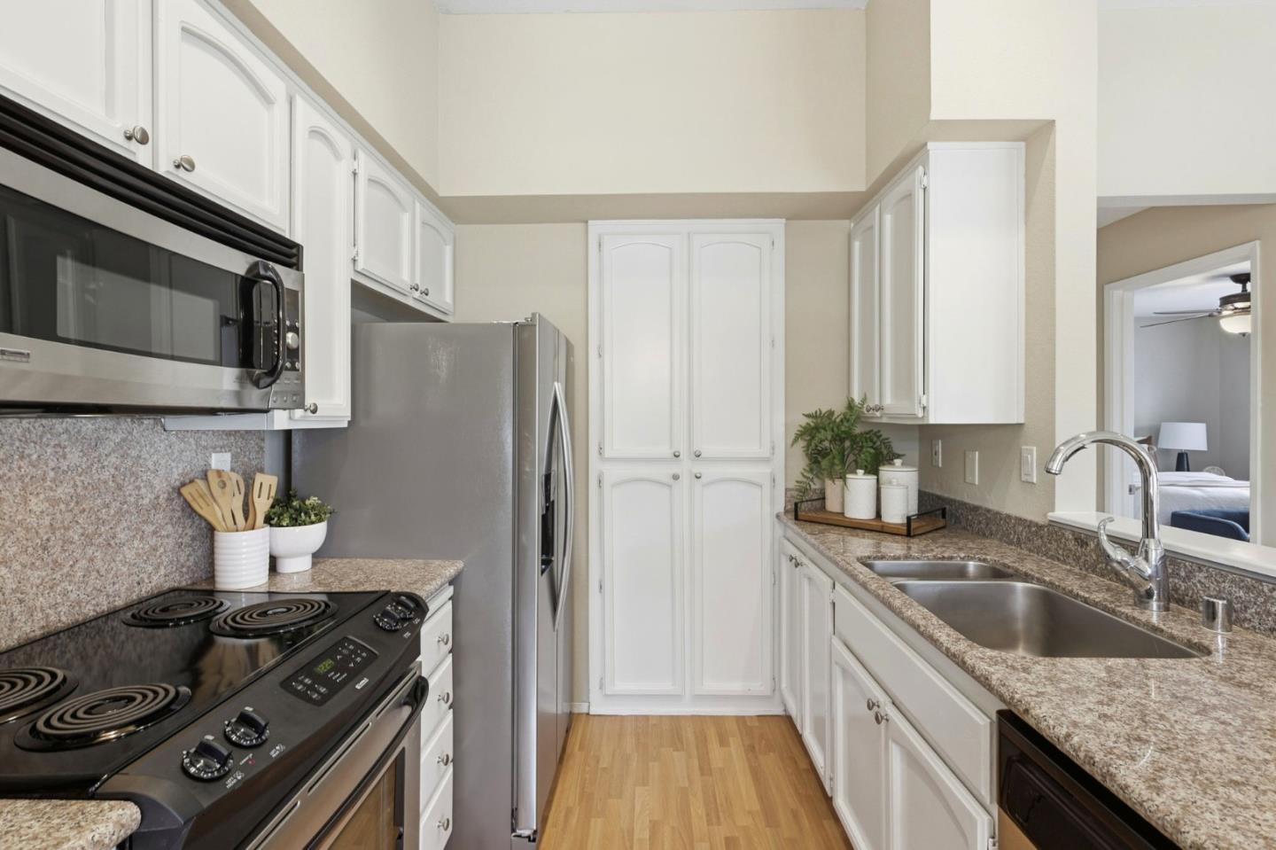 1644 Vista Del Sol