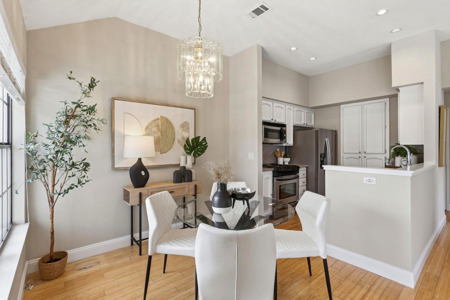 1644 Vista Del Sol