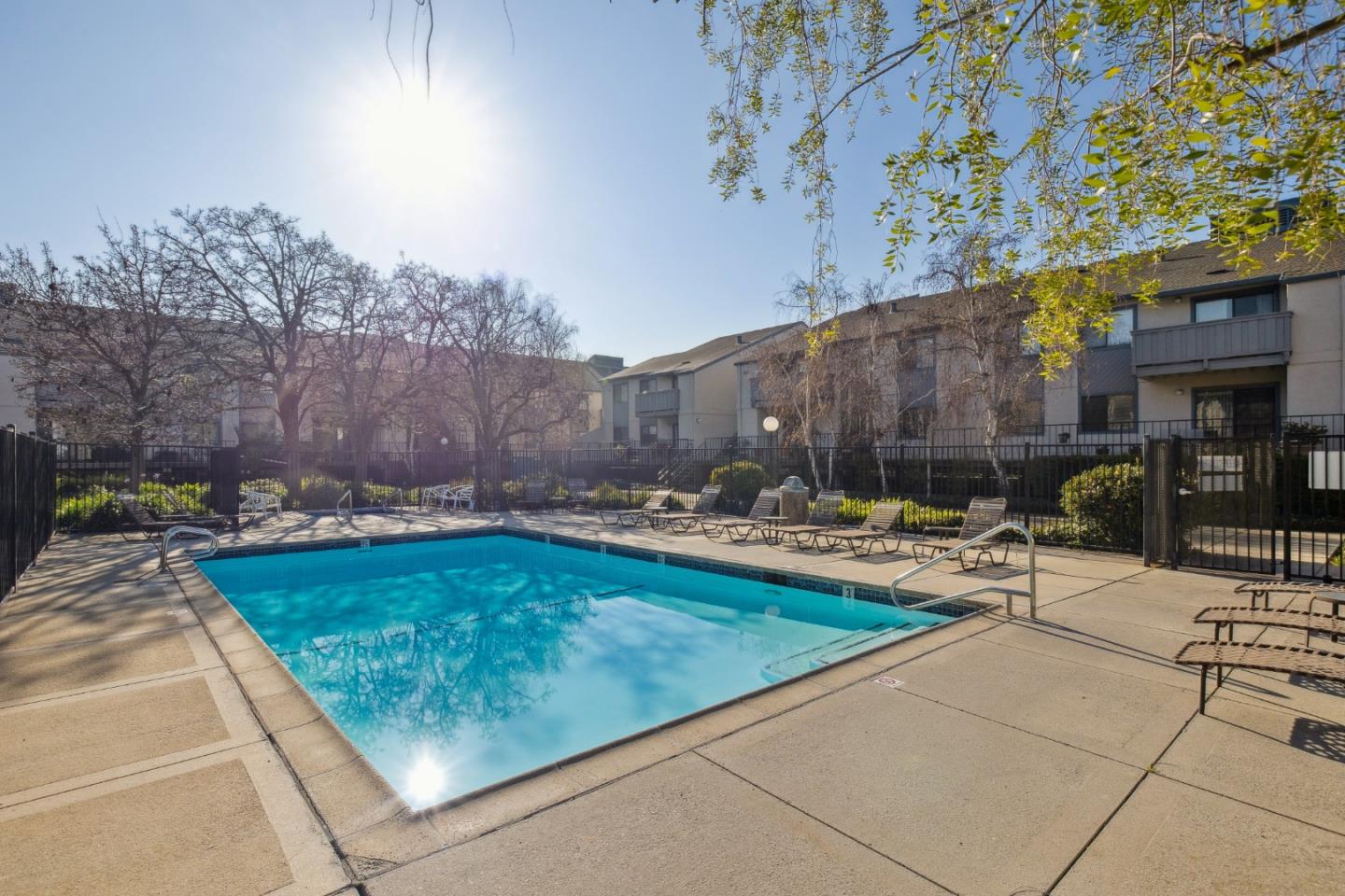 853 Woodside Way 230