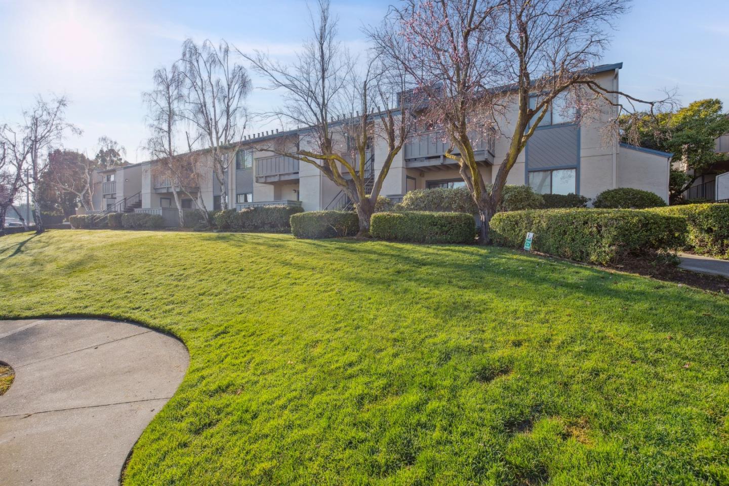 853 Woodside Way 230