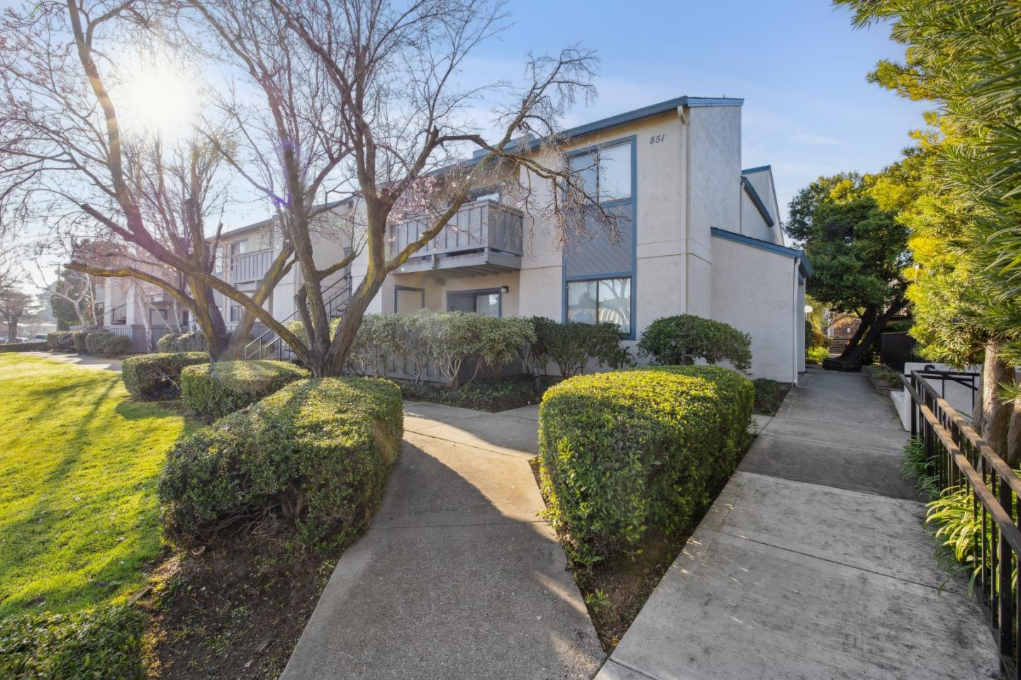 853 Woodside Way 230