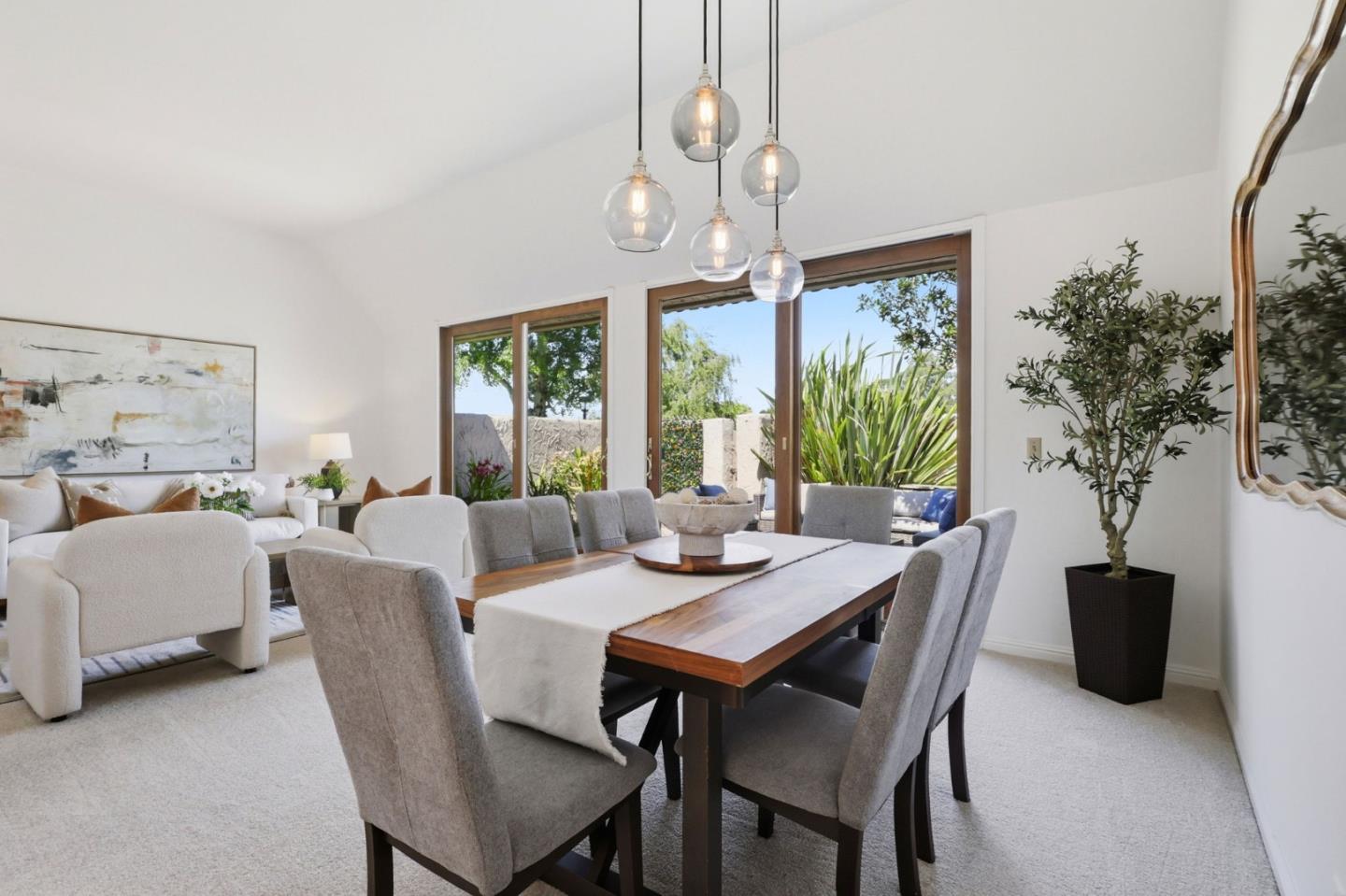 17 Rinconada Circle