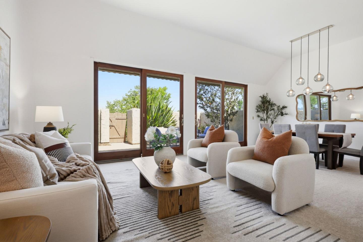 17 Rinconada Circle