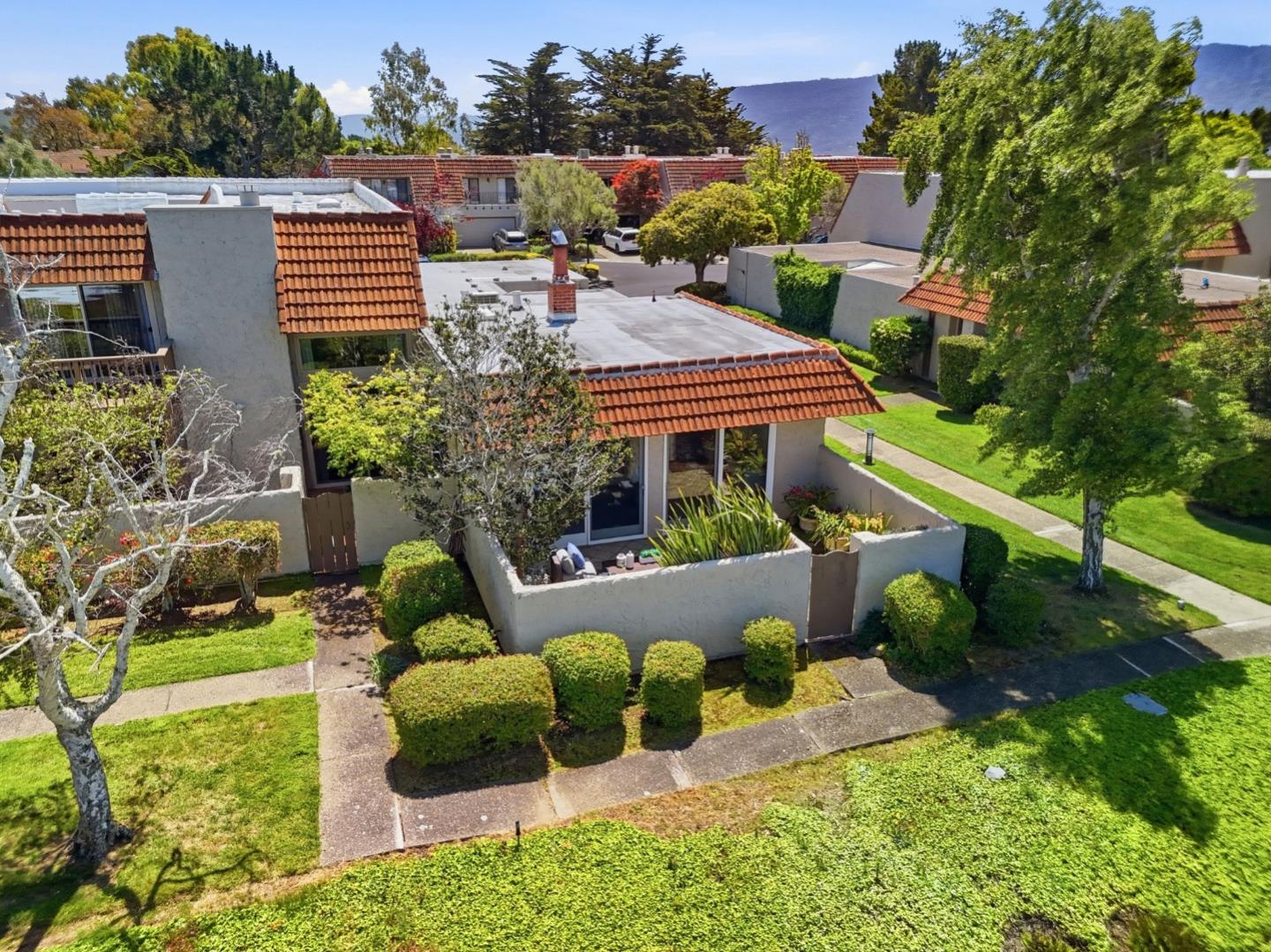 17 Rinconada Circle
